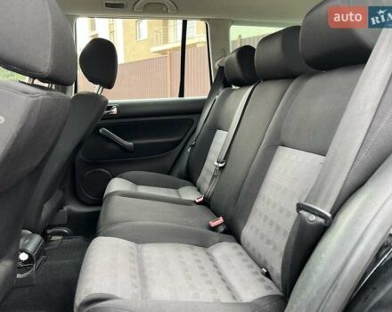 Черный Фольксваген Гольф, объемом двигателя 1.6 л и пробегом 250 тыс. км за 4350 $, фото 57 на Automoto.ua