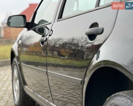 Черный Фольксваген Гольф, объемом двигателя 1.6 л и пробегом 250 тыс. км за 4350 $, фото 31 на Automoto.ua
