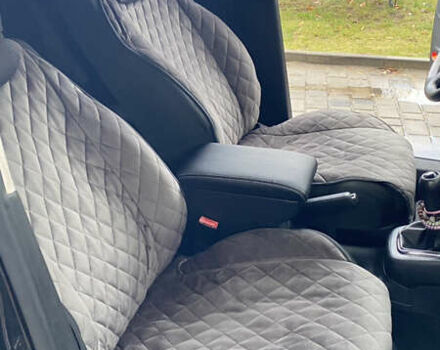 Чорний Фольксваген Гольф, об'ємом двигуна 1.6 л та пробігом 215 тис. км за 4700 $, фото 20 на Automoto.ua