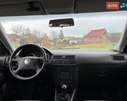 Черный Фольксваген Гольф, объемом двигателя 1.6 л и пробегом 250 тыс. км за 4350 $, фото 44 на Automoto.ua