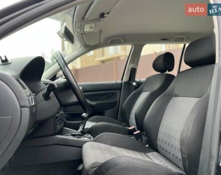 Черный Фольксваген Гольф, объемом двигателя 1.6 л и пробегом 250 тыс. км за 4350 $, фото 53 на Automoto.ua