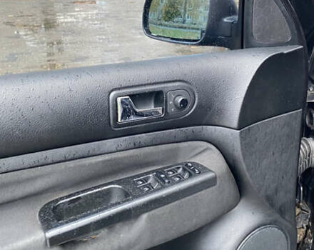 Чорний Фольксваген Гольф, об'ємом двигуна 1.6 л та пробігом 215 тис. км за 4700 $, фото 22 на Automoto.ua