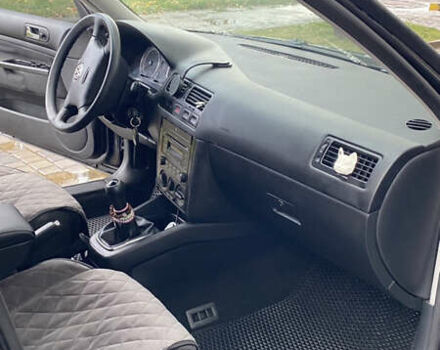 Чорний Фольксваген Гольф, об'ємом двигуна 1.6 л та пробігом 215 тис. км за 4700 $, фото 19 на Automoto.ua