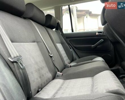 Черный Фольксваген Гольф, объемом двигателя 1.6 л и пробегом 250 тыс. км за 4350 $, фото 61 на Automoto.ua