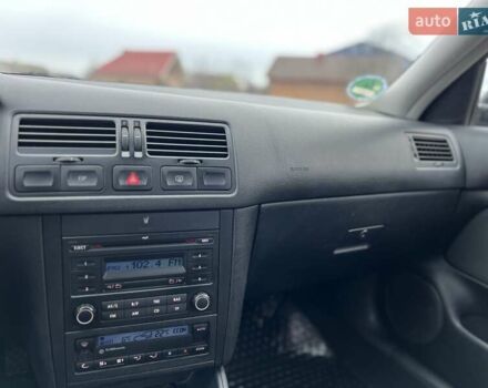 Черный Фольксваген Гольф, объемом двигателя 1.6 л и пробегом 250 тыс. км за 4350 $, фото 40 на Automoto.ua