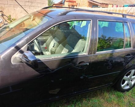 Черный Фольксваген Гольф, объемом двигателя 1.4 л и пробегом 260 тыс. км за 4600 $, фото 2 на Automoto.ua