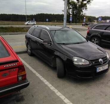 Черный Фольксваген Гольф, объемом двигателя 1.39 л и пробегом 241 тыс. км за 5300 $, фото 14 на Automoto.ua