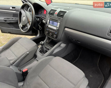 Чорний Фольксваген Гольф, об'ємом двигуна 1.39 л та пробігом 191 тис. км за 5999 $, фото 7 на Automoto.ua