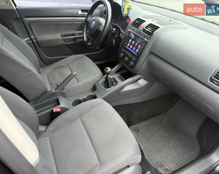 Чорний Фольксваген Гольф, об'ємом двигуна 1.6 л та пробігом 247 тис. км за 6700 $, фото 13 на Automoto.ua