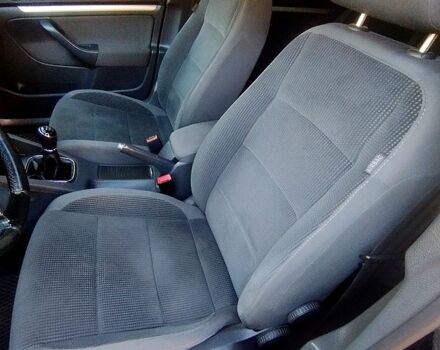 Черный Фольксваген Гольф, объемом двигателя 1.4 л и пробегом 265 тыс. км за 4800 $, фото 3 на Automoto.ua