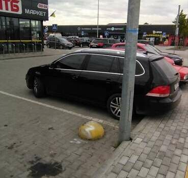 Черный Фольксваген Гольф, объемом двигателя 1.39 л и пробегом 241 тыс. км за 5300 $, фото 3 на Automoto.ua