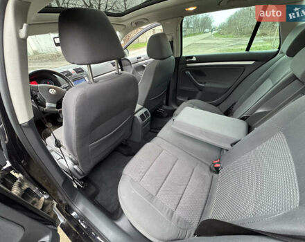 Чорний Фольксваген Гольф, об'ємом двигуна 1.39 л та пробігом 191 тис. км за 5999 $, фото 17 на Automoto.ua