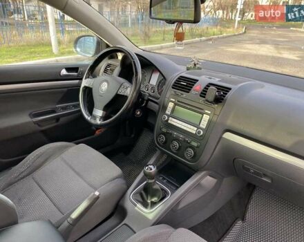 Чорний Фольксваген Гольф, об'ємом двигуна 1.39 л та пробігом 230 тис. км за 6900 $, фото 26 на Automoto.ua