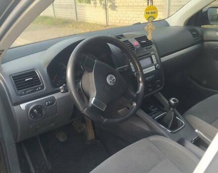 Черный Фольксваген Гольф, объемом двигателя 1.39 л и пробегом 250 тыс. км за 4500 $, фото 12 на Automoto.ua