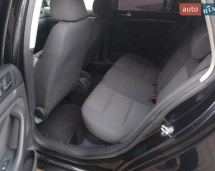 Черный Фольксваген Гольф, объемом двигателя 1.6 л и пробегом 181 тыс. км за 5550 $, фото 37 на Automoto.ua