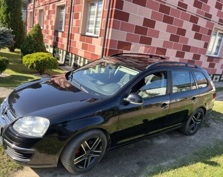 Черный Фольксваген Гольф, объемом двигателя 1.6 л и пробегом 250 тыс. км за 5600 $, фото 1 на Automoto.ua