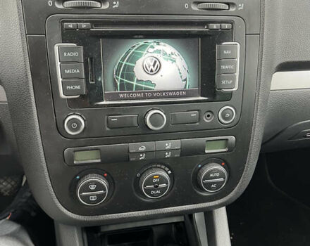 Черный Фольксваген Гольф, объемом двигателя 1.6 л и пробегом 192 тыс. км за 6300 $, фото 1 на Automoto.ua