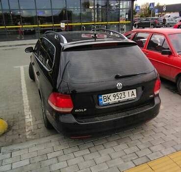 Черный Фольксваген Гольф, объемом двигателя 1.39 л и пробегом 241 тыс. км за 5300 $, фото 7 на Automoto.ua