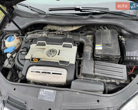 Чорний Фольксваген Гольф, об'ємом двигуна 1.39 л та пробігом 191 тис. км за 5999 $, фото 11 на Automoto.ua