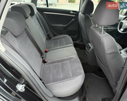 Черный Фольксваген Гольф, объемом двигателя 1.6 л и пробегом 219 тыс. км за 6499 $, фото 39 на Automoto.ua