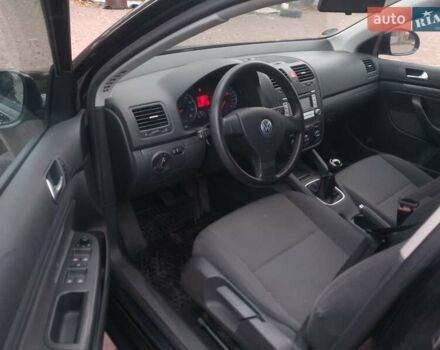 Черный Фольксваген Гольф, объемом двигателя 1.6 л и пробегом 181 тыс. км за 5550 $, фото 25 на Automoto.ua