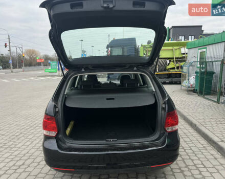 Черный Фольксваген Гольф, объемом двигателя 1.6 л и пробегом 200 тыс. км за 6200 $, фото 4 на Automoto.ua