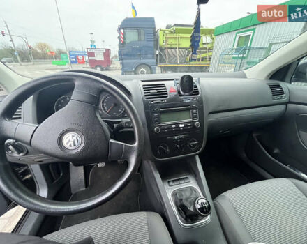 Черный Фольксваген Гольф, объемом двигателя 1.6 л и пробегом 200 тыс. км за 6200 $, фото 8 на Automoto.ua