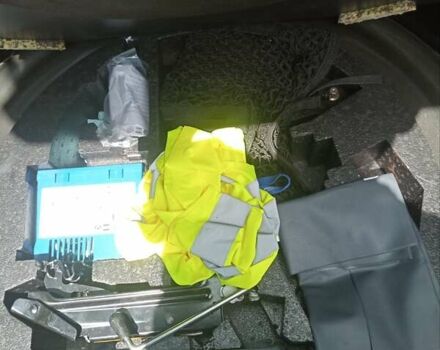 Черный Фольксваген Гольф, объемом двигателя 1.4 л и пробегом 139 тыс. км за 7200 $, фото 24 на Automoto.ua