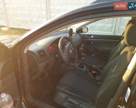 Черный Фольксваген Гольф, объемом двигателя 1.6 л и пробегом 102 тыс. км за 7100 $, фото 8 на Automoto.ua