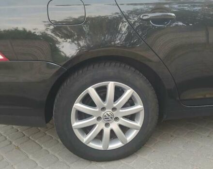 Черный Фольксваген Гольф, объемом двигателя 1.39 л и пробегом 250 тыс. км за 4500 $, фото 1 на Automoto.ua