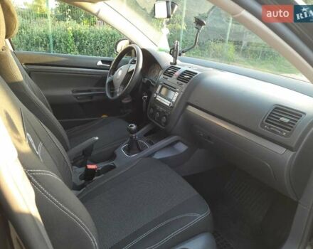 Черный Фольксваген Гольф, объемом двигателя 1.6 л и пробегом 102 тыс. км за 7100 $, фото 11 на Automoto.ua