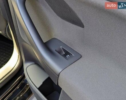 Черный Фольксваген Гольф, объемом двигателя 1.6 л и пробегом 246 тыс. км за 5800 $, фото 11 на Automoto.ua