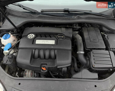Черный Фольксваген Гольф, объемом двигателя 1.6 л и пробегом 219 тыс. км за 6499 $, фото 54 на Automoto.ua