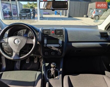 Черный Фольксваген Гольф, объемом двигателя 1.6 л и пробегом 246 тыс. км за 5800 $, фото 15 на Automoto.ua