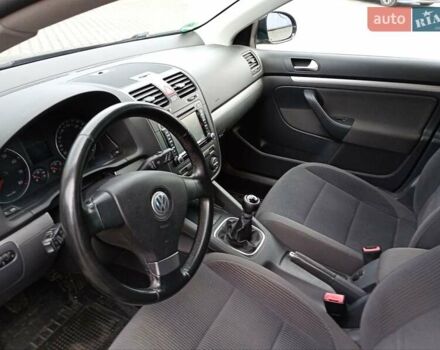 Черный Фольксваген Гольф, объемом двигателя 1.39 л и пробегом 173 тыс. км за 5999 $, фото 7 на Automoto.ua