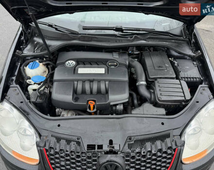 Чорний Фольксваген Гольф, об'ємом двигуна 1.6 л та пробігом 247 тис. км за 6700 $, фото 10 на Automoto.ua