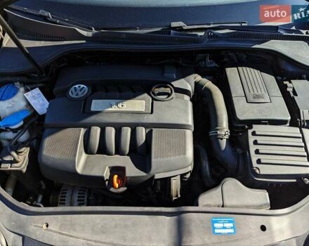 Черный Фольксваген Гольф, объемом двигателя 1.6 л и пробегом 246 тыс. км за 5800 $, фото 17 на Automoto.ua