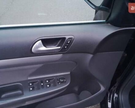 Чорний Фольксваген Гольф, об'ємом двигуна 1.6 л та пробігом 218 тис. км за 6100 $, фото 16 на Automoto.ua