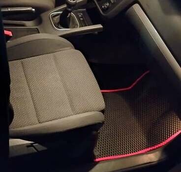 Черный Фольксваген Гольф, объемом двигателя 1.39 л и пробегом 241 тыс. км за 5300 $, фото 13 на Automoto.ua