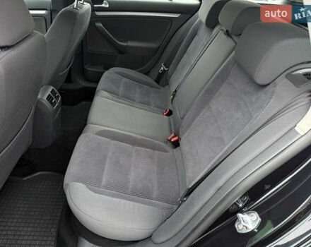 Черный Фольксваген Гольф, объемом двигателя 1.6 л и пробегом 219 тыс. км за 6499 $, фото 44 на Automoto.ua