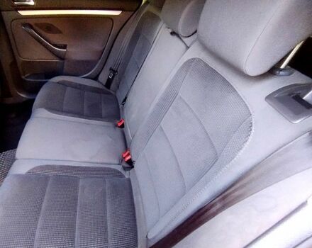 Черный Фольксваген Гольф, объемом двигателя 1.4 л и пробегом 265 тыс. км за 4800 $, фото 5 на Automoto.ua