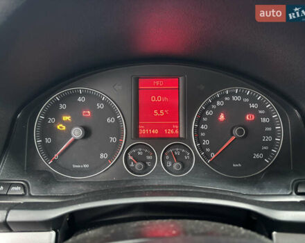 Черный Фольксваген Гольф, объемом двигателя 1.39 л и пробегом 301 тыс. км за 5800 $, фото 9 на Automoto.ua