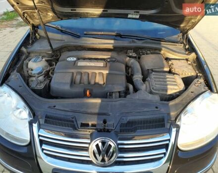 Черный Фольксваген Гольф, объемом двигателя 1.6 л и пробегом 102 тыс. км за 7100 $, фото 5 на Automoto.ua