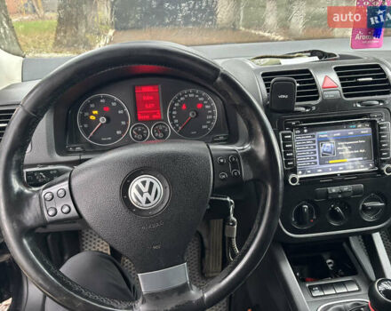 Черный Фольксваген Гольф, объемом двигателя 1.39 л и пробегом 301 тыс. км за 5800 $, фото 10 на Automoto.ua