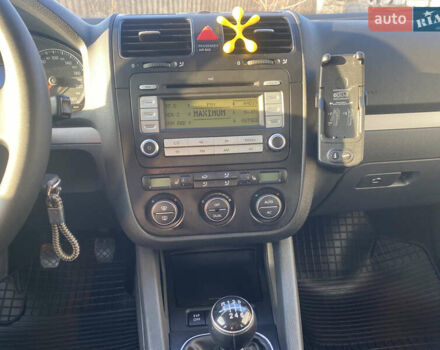 Черный Фольксваген Гольф, объемом двигателя 1.4 л и пробегом 265 тыс. км за 6200 $, фото 8 на Automoto.ua