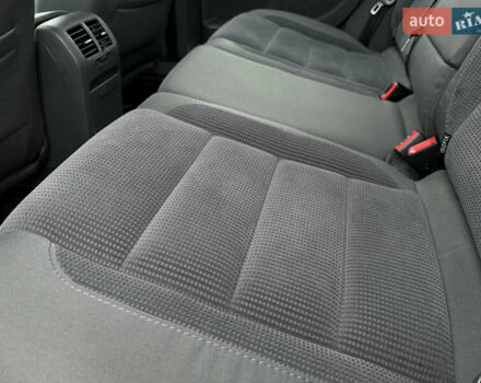 Черный Фольксваген Гольф, объемом двигателя 1.6 л и пробегом 219 тыс. км за 6499 $, фото 46 на Automoto.ua