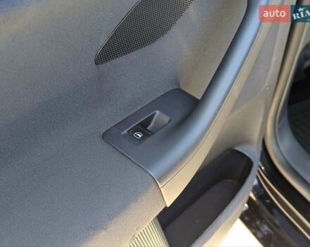 Черный Фольксваген Гольф, объемом двигателя 1.6 л и пробегом 246 тыс. км за 5800 $, фото 7 на Automoto.ua