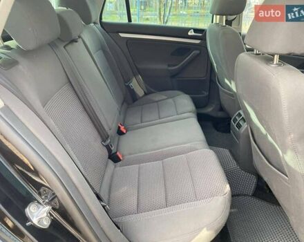 Чорний Фольксваген Гольф, об'ємом двигуна 1.39 л та пробігом 230 тис. км за 6900 $, фото 23 на Automoto.ua