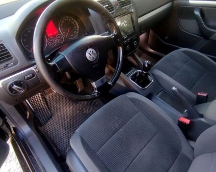 Черный Фольксваген Гольф, объемом двигателя 1.4 л и пробегом 265 тыс. км за 4800 $, фото 4 на Automoto.ua