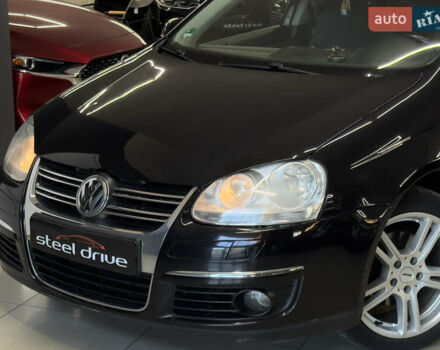 Черный Фольксваген Гольф, объемом двигателя 1.39 л и пробегом 230 тыс. км за 7299 $, фото 1 на Automoto.ua